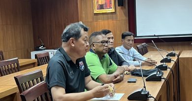 ผู้แทนสมาคมชาวเพชรบุรี  เข้าร่วมประชุมหารือ กับฝ่ายบริหาร มหาวิทยาลัยราชภัฏเพชรบุรี  แนวทางทําทีมฟุตบอลอาขีพ ทีมเพชรบุรี