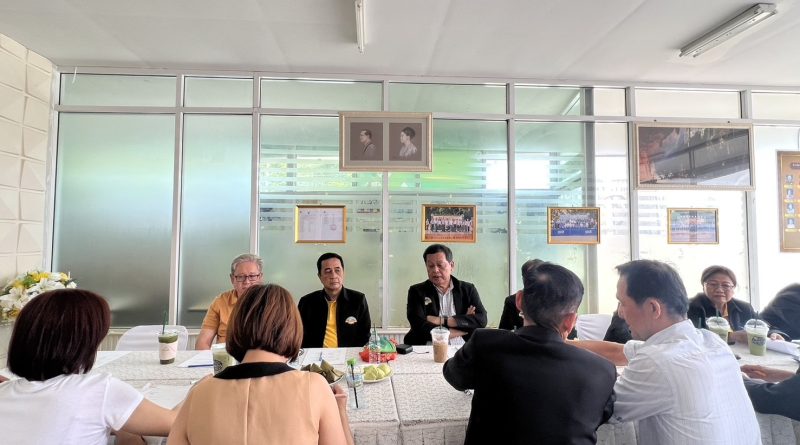 นายยุทธนา หยิมการุณ นายกสมาคมชาวเพชรบุรี ได้มีการจัดประชุมติดตามความคืบหน้างานวิ่งเพชรบุรีมาราธอน ครั้งที่ 4