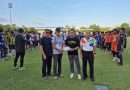 คณะทํางาน ทีมสโมสรเพชรบุรี PBRU FC นายสถิตย์ กระต่ายอินทร์ พันโทเสนาะ ปิ่นทอง นาย ภูมิพัฒน์ ปักษานนท์ เข้ามาดูแลการคัดตัวน้องๆนักเตะ เกือบ 100คน เป็นวันสุดท้ายที่จะมีการตัดตัว