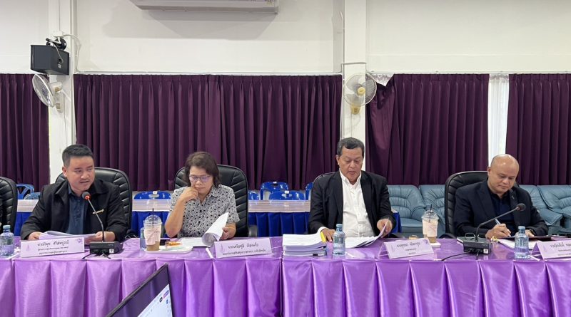 นายยุทธนา หยิมการุณ นายกสมาคมชาวเพชรบุรี เข้าร่วมประชุมคณะอนุกรรมการ ฝ่ายสืบสวน ตรวจสอบ และกลั่นกรองการคัดเลือก ครู รางวัลสมเด็จเจ้าฟ้ามหาจักกรี จังหวัดเพชรบุรี ครั้งที่7